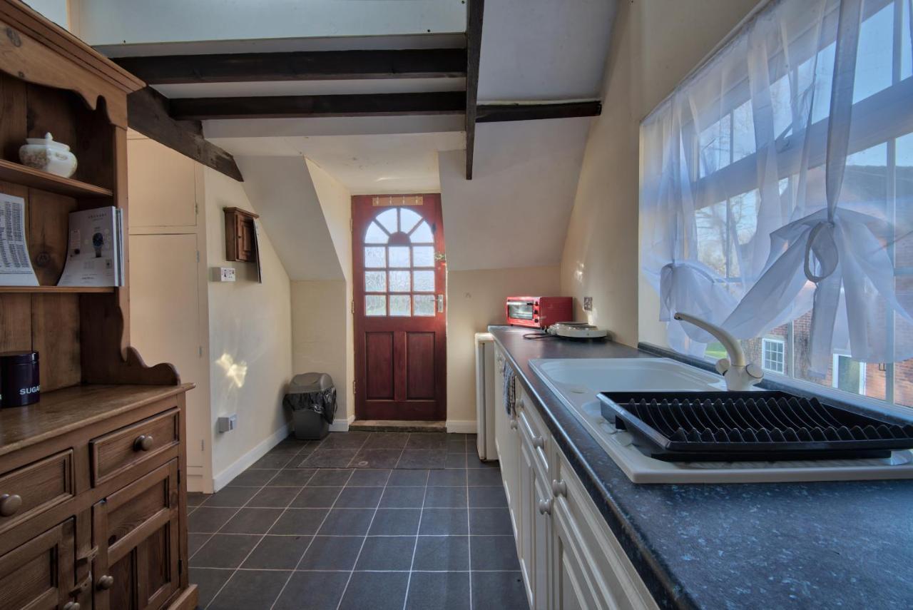 17Th-Century One Bed Studio With Parking & Garden! Elkesley 외부 사진
