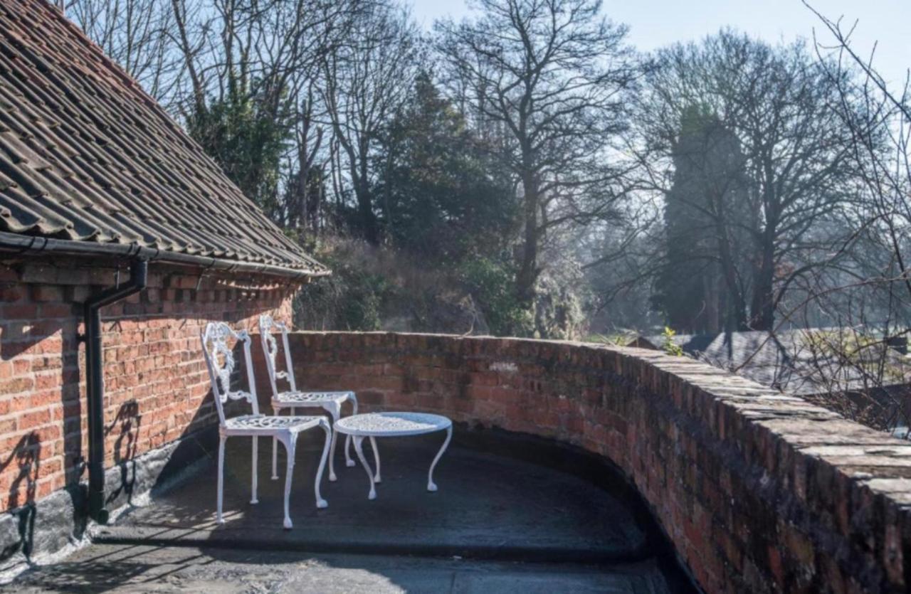 17Th-Century One Bed Studio With Parking & Garden! Elkesley 외부 사진